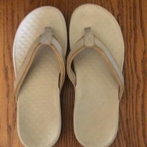 Ladies Vionic sandals